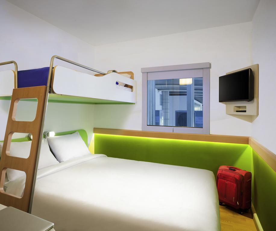 Ibis Budget Saint-Quentin Centre Gare Exterior photo