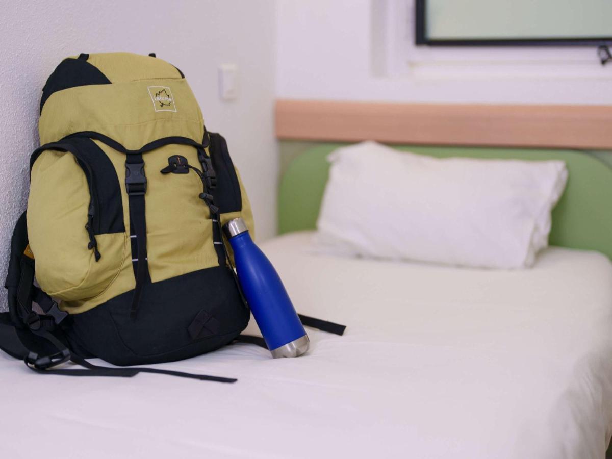 Ibis Budget Saint-Quentin Centre Gare Exterior photo