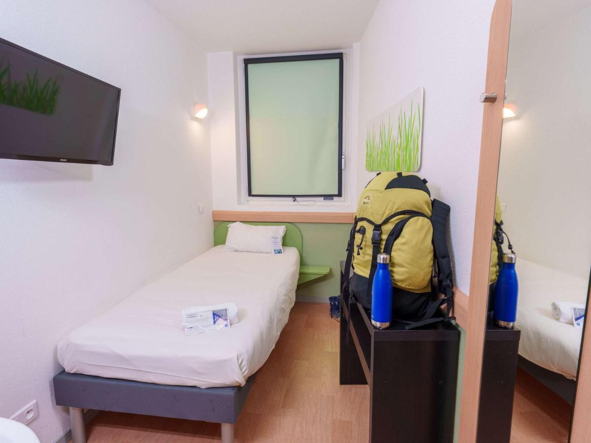 Ibis Budget Saint-Quentin Centre Gare Exterior photo