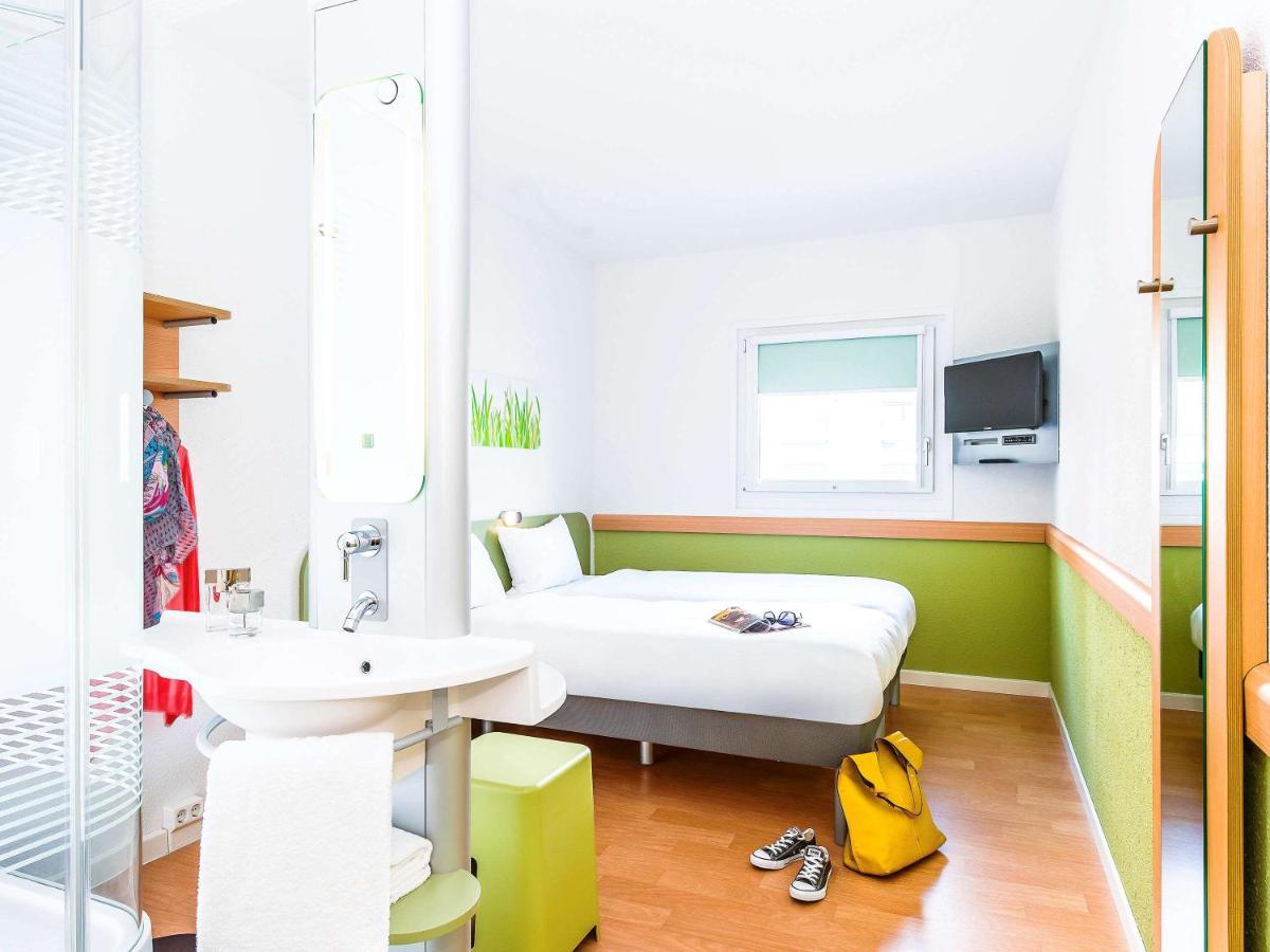 Ibis Budget Saint-Quentin Centre Gare Exterior photo